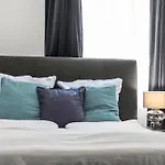 Balcony Apartment, 4 Min To U3 Zipperer Strasse