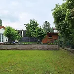 Gartenhaus Am Stadtrand Von Wien Mit Parkplatz