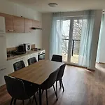 Roof Apartment 26 - Courtyard View