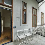 Family & Friends Hub