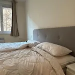 City Home Stay- 8 Min To City Center