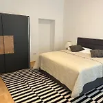 Apartment Saturn