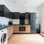 Spacious Belvedere Apartment
