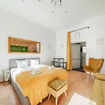 Classy Premium Studio With Free Parking
