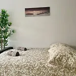 Stylish Apartment With Garden