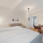 Cozy City Apartment - 15 Min To City-Centre - Contactless 24H Check-In
