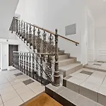 Cozy City Apartment - 15 Min To City-Centre - Contactless 24H Check-In