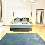 Opera Vienna Apartment 145 M2