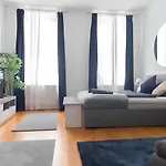 City Apartment, Central, 2 Min To U1 Keplerplatz