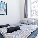 Rooms In A Shared Apartment, 6Min To Lugner City