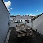 Sonniges Apartment Mit Terrasse, 15Min Ins Zentrum