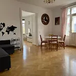 Cozy Apartment Near Schoenbrunn 17