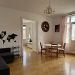 Cozy Apartment Near Schoenbrunn 17