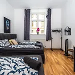 Family Studio- 7 Minutes To Schoenbrunn Palace