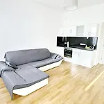 Cozy Apartment- 5 Minutes To Danube River