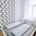 Cozy Apartment- 5 Minutes To Danube River