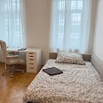 Stilvolles Zentrales Apartment Im Schoensten Bezirk Wiens - Free Parking