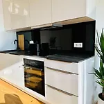 Sunny Terrace Penthouse With Ac - Self Check-In
