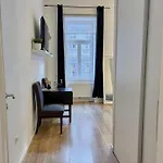 Luxurious And Bright, 5 Min To City Center