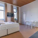 Prime Studio Getaway With Easy Access