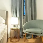 City Living, Suburban Feel 1Br Apt. At Prime Spot