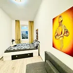 Comfy 3Br In A Shared Apt, 10Min To Fac Platz