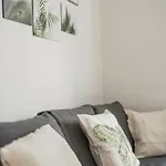 Cosy Central Apartment