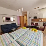 Modern Studio In The Heart Of Vienna - Steps From The Opera