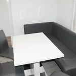Spittelau Chillout Lounge Spacious Bright Contactless Selfcheckin