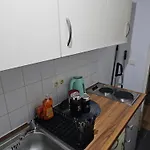 Simple Room Private Apartment
