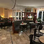Melange Rooms