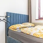 Comfy Rooms In Shared Villa With Terrace And Garden