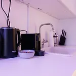 Luxury City Central Suite