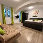Bright 1Br Apartment In A Convenient Location