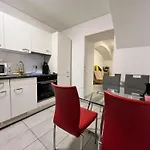 Bright 1Br Apartment In A Convenient Location