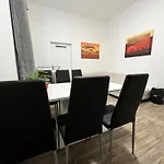 Affordable 3Br Apt Prime Location In Vienna