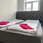 Affordable 3Br Apt Prime Location In Vienna