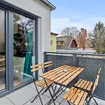 Noblenest Deluxe - Massage - Kaffee - Arbeitsplatz