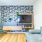 Charming 1Br And 1Lr Apt Modern Design Donaustadt
