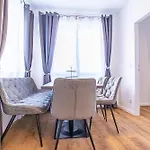 Charming 1Br And 1Lr Apt Modern Design Donaustadt