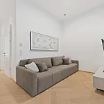 Gt7 Apartments District 9 - Managed By Sky9 Apartments