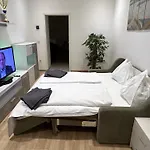 Schoene, Helle Wohnung In Stadtnaehe