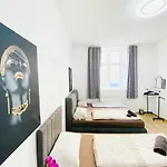 Family Studio- 7 Minutes To Schoenbrunn Palace
