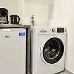 Sunny & Calm Apartment With Free Parking