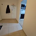 Simple Room 2 Bett Zimmer Mit Gemeinschafts Wc Und Bad