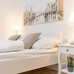 Economy City Living 1Br Apt In Great Location