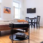 Central Elegance 2 Bedroom Apt At Vienna\'S Vibrant Center