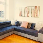 Vienna Home Stay Apartments