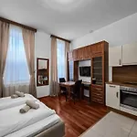 Waldmuller Apartment