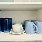 Cosy Long Term Apartment With Free Parking